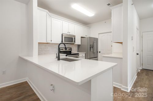 11725 Ridgeway Park Dr, Charlotte, NC, 28277-2988 | Card Image