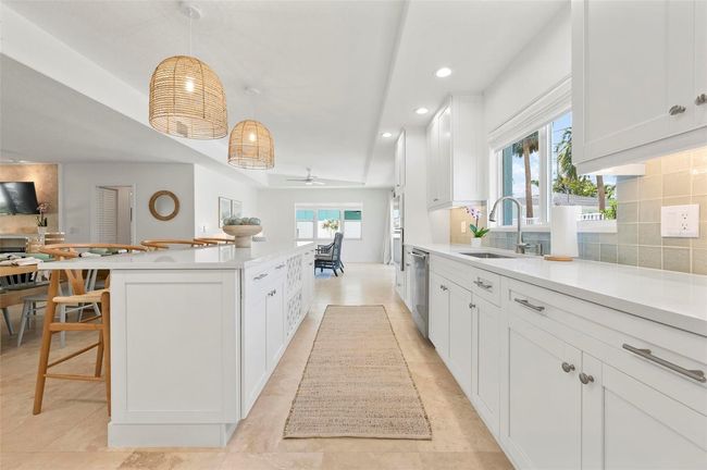 204 75 Th St, House other with 3 bedrooms, 2 bathrooms and null parking in HOLMES BEACH FL | Image 28