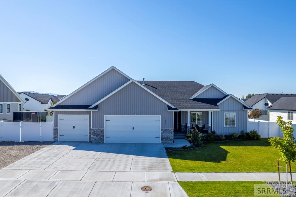 Livingston Ln, Idaho Falls, ID 83404