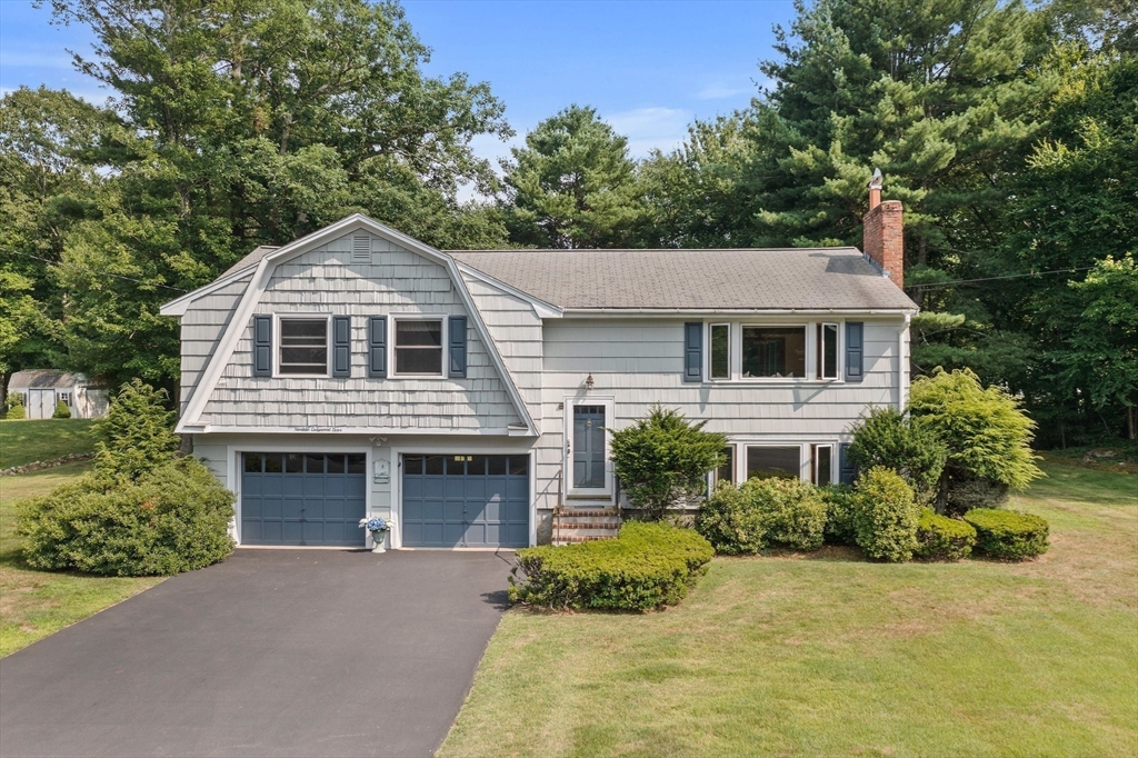 Ledgewood Dr, Canton, MA 02021