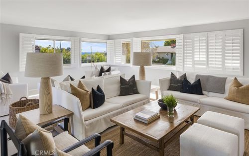 564 Seaward Rd, Corona Del Mar, CA, 92625 | Card Image