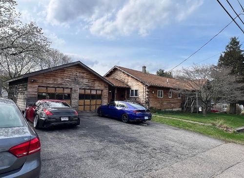 11 Lilac Ave, Woonsocket, RI, 02895-6026 | Card Image