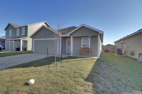 116 Aidan Trl, Fredericksburg, TX, 78624-5497 | Card Image