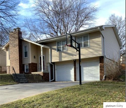 15912 Spring St, Omaha, NE, 68130-1958 | Card Image