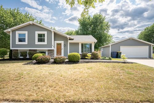 7601 S Manor Avenue, Oak Creek, WI, 53154 | Card Image