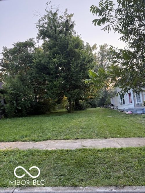 2816 Gale St, Indianapolis, IN, 46218-2949 | Card Image