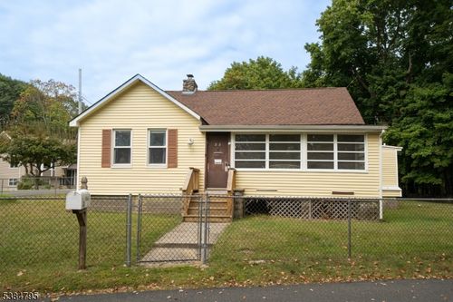 22 Highland Ave, Stanhope, NJ, 07874-2827 | Card Image
