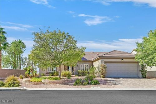 2626 Portsmouth Creek Ave, Henderson, NV, 89052-7158 | Card Image