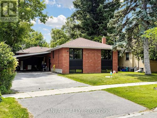 8 Applefield Drive, Toronto (Bendale), ON, M1P3X9 | Card Image