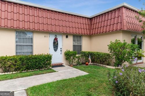811 Salem Ln, Lake Worth, FL, 33467-2756 | Card Image