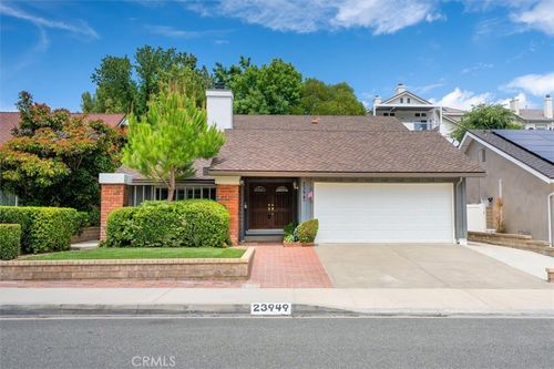 23949 Rotunda Rd, Valencia, CA, 91355-3132 | Card Image