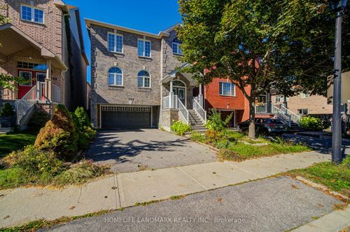 194 Dean Burton Lane, Newmarket, ON, L3X3C4 | Card Image