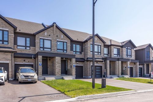 51 Peter Hogg Crt, Whitby, ON, L1P0N2 | Card Image