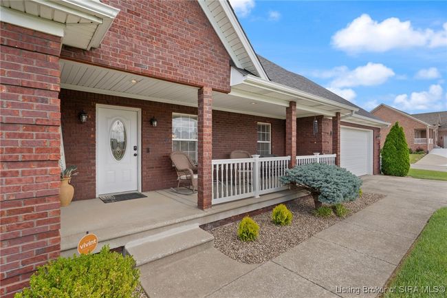 8435 Aberdeen Ln, Home with 3 bedrooms, 2 bathrooms and null parking in Charlestown IN | Image 5