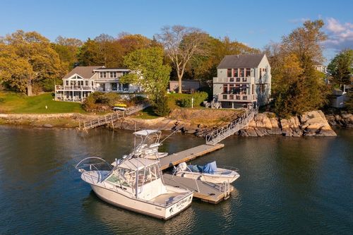 202 N Truro St, Hull, MA, 02045-3058 | Card Image