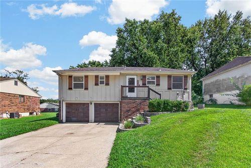 1216 Nw Somerset Ct, Blue Springs, MO, 64015-2648 | Card Image