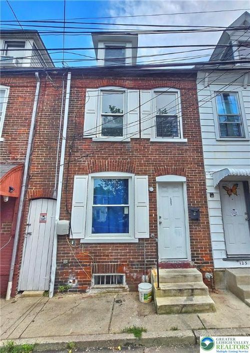 127 N Bryan St, Allentown, PA, 18101-1832 | Card Image