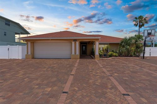 3361 Gulfview Dr, Hernando Beach, FL, 34607-3039 | Card Image