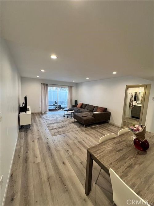 120-10331 Lindley Ave, Porter Ranch, CA, 91326-3504 | Card Image