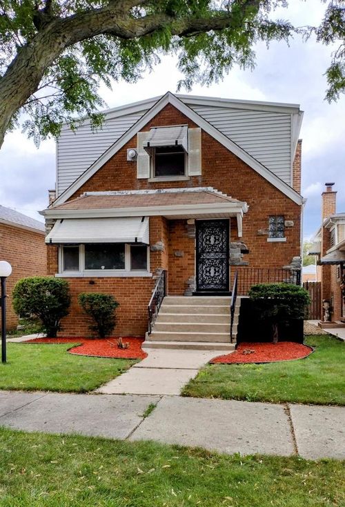 9630 S La Salle St, CHICAGO, IL, 60628-1330 | Card Image