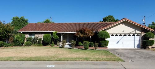 7722 Woodside Drive, Stockton, CA, 95207 | Card Image