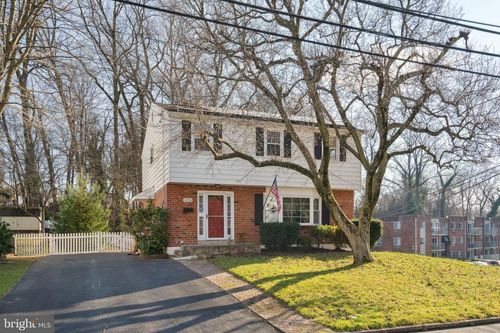 426 E Hinckley Ave, RIDLEY PARK, PA, 19078-2519 | Card Image