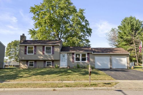 8200 Maugham Dr, Reynoldsburg, OH, 43068-1352 | Card Image