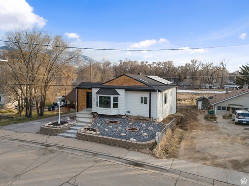 225 8th St, Ogden, UT, 84404-4811 | Card Image