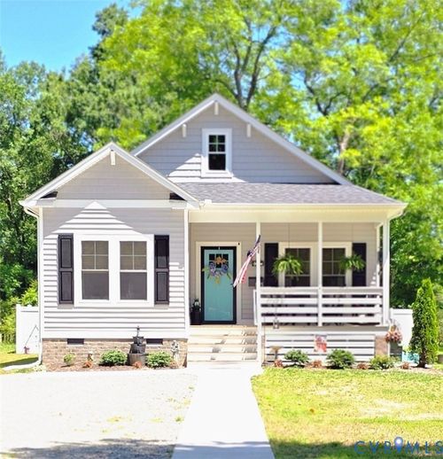 805 S Main St, Blackstone, VA, 23824-2607 | Card Image