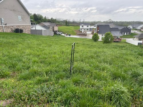 108 Dorset Ln, Winchester, KY, 40391-8377 | Card Image