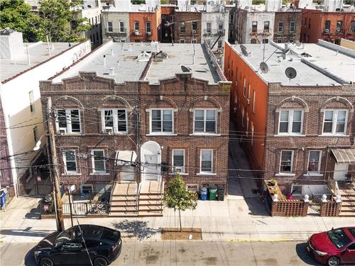 18 Brighton 4th Ter, Brooklyn, NY, 11235-6787 | Card Image