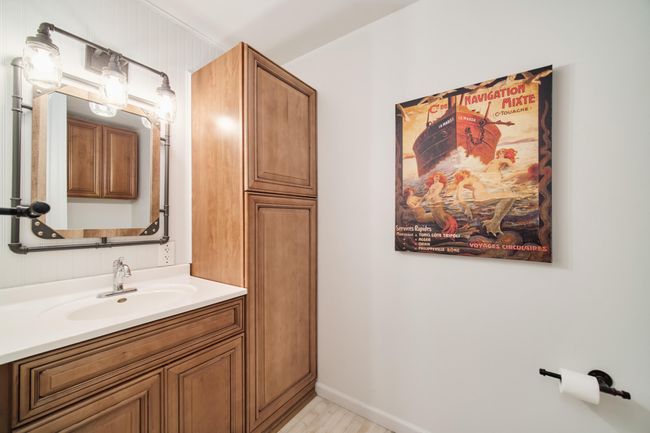 APT-8 - 317 5 Th Ave, Condo with 2 bedrooms, 1 bathrooms and null parking in Manistee MI | Image 21