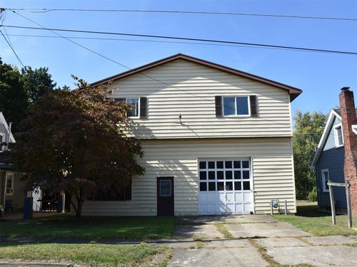 136 Smith St, Cochranton, PA, 16314-8650 | Card Image