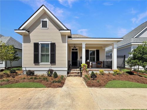 529 Hopscotch Rd, Covington, LA, 70433-1284 | Card Image