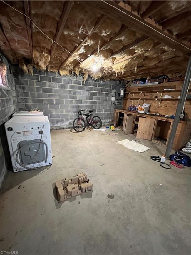 1972 Big Horse Creek Rd, House other with 3 bedrooms, 2 bathrooms and null parking in Lansing NC | Image 39