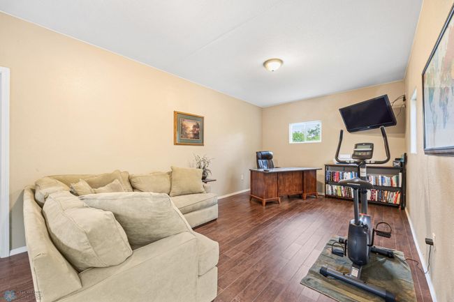 Office/Den | Image 30