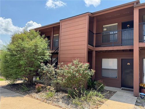 apt-90-904 University Oaks Blvd, College Station, TX, 77840-3509 | Card Image
