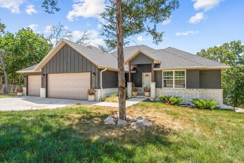 365 Timberlake Rd, Branson, MO, 65616-9492 | Card Image