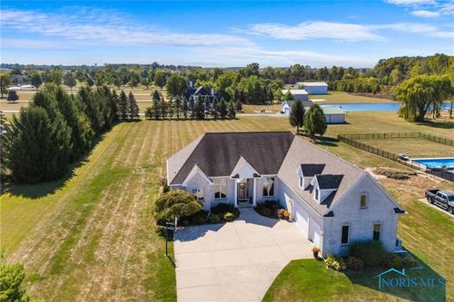 8025 Stitt Rd, Monclova, OH, 43542-9599 | Card Image