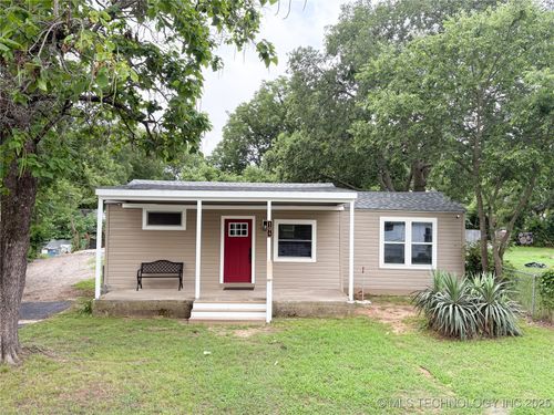 104 13th Ave Se, Ardmore, OK, 73401-6060 | Card Image