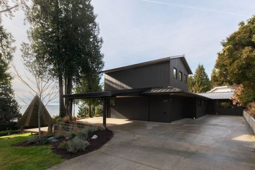 107 Mahan Rd, Gibsons, BC, V0N1V3 | Card Image