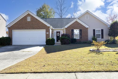 500 Dogwood Creek Pl, Fuquay Varina, NC, 27526-5818 | Card Image