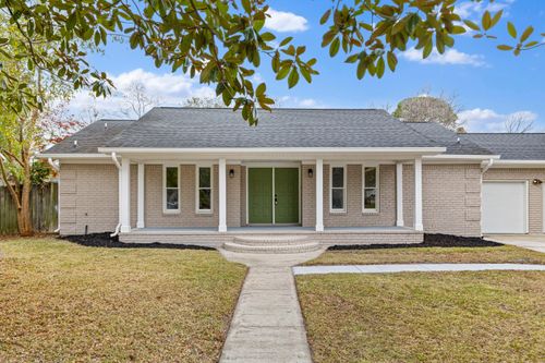 100 Brevard Ct, Summerville, SC, 29486-1945 | Card Image