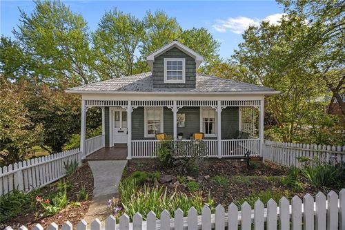 415 S Poplar St, Winston-Salem, NC, 27101-5236 | Card Image