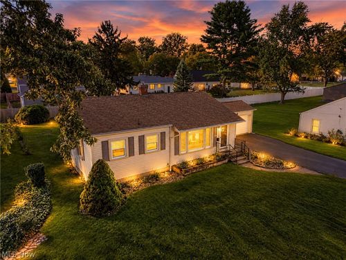 6940 Paxton Rd, Youngstown, OH, 44512-4532 | Card Image