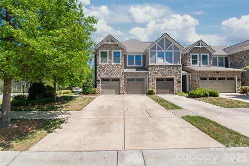 5662 Stone Wells Dr, Charlotte, NC, 28278-8037 | Card Image