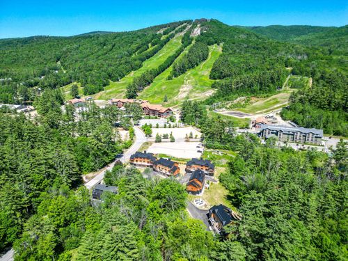 7 Black Diamond Rd, North Conway, NH, 03860-3206 | Card Image