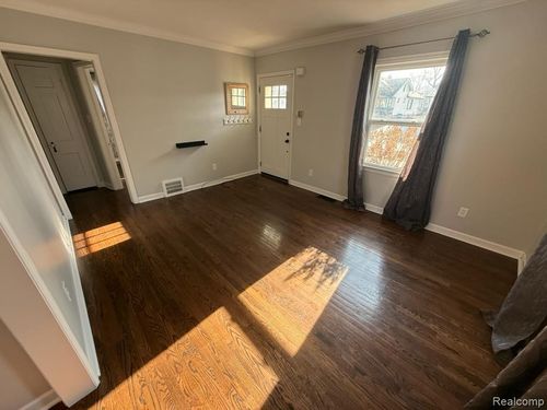 389 Channing St, Ferndale, MI, 48220-2555 | Card Image