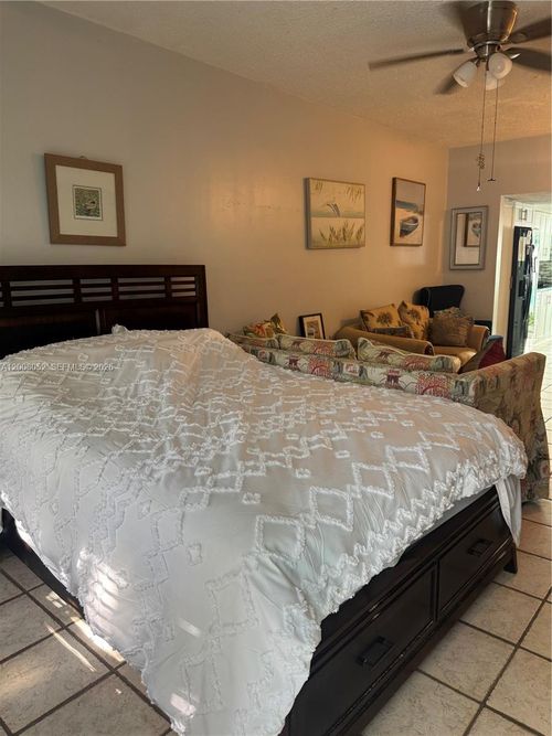 6-6490 Collins Ave, Miami Beach, FL, 33141-4675 | Card Image