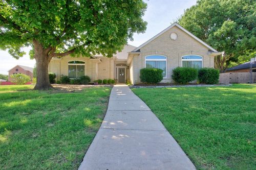 1005 Wilderness Trl, Crowley, TX, 76036-3927 | Card Image